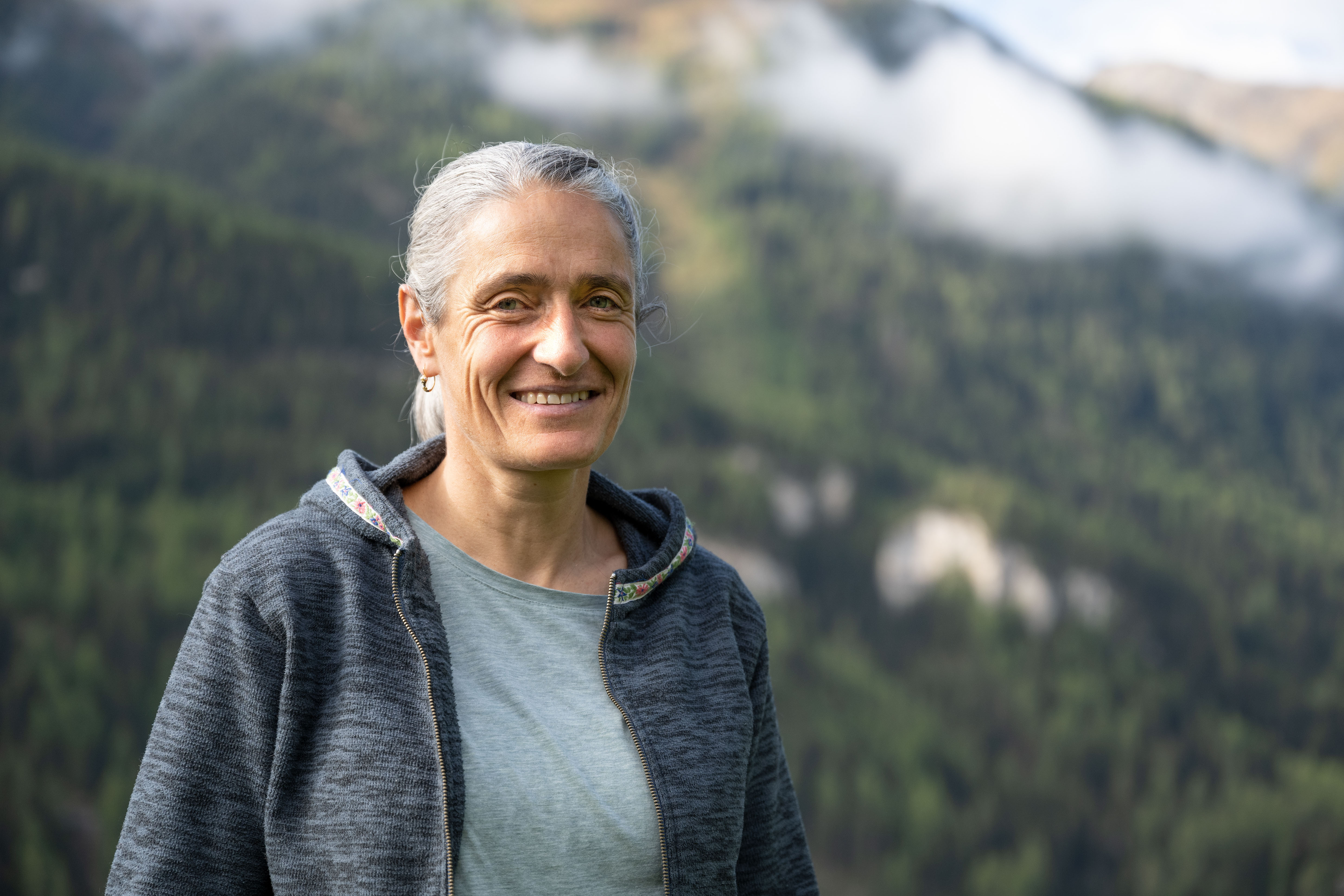 Anna Mathis, Forstingenieurin, Mitarbeiterin Kommunikation im Schweizer Nationalpark  und Jägerin.