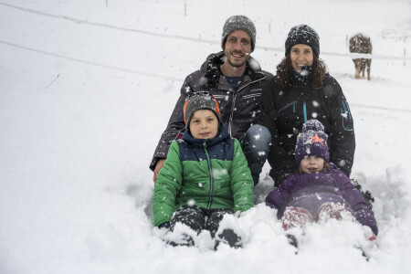 Familie Wüthrich im Schnee