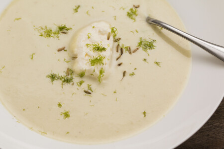 Fenchelsuppe mit Absinth
